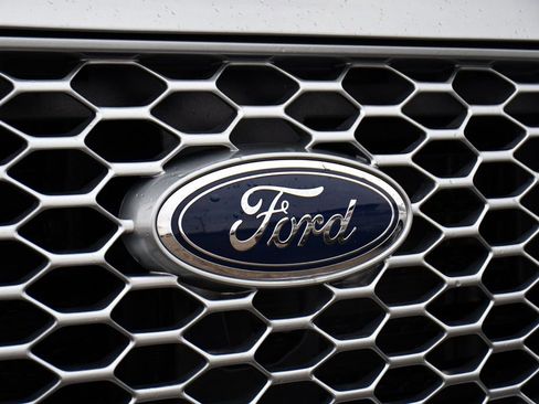 Used 2024 Ford Edge SEL w/ Convenience Package image 35