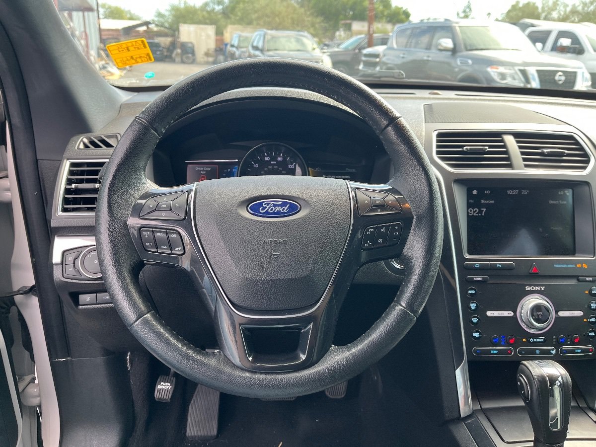 Used 2019 Ford Explorer Limited w/ Class III Trailer Tow Package FWD image 10