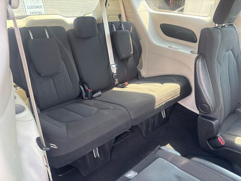 Used 2024 Chrysler Voyager LX FWD image 27