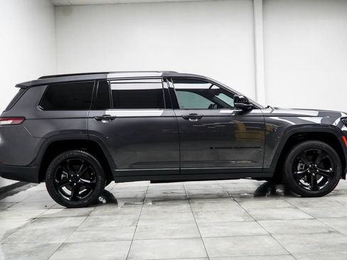 Used 2023 Jeep Grand Cherokee L Laredo AWD/4WD image 7