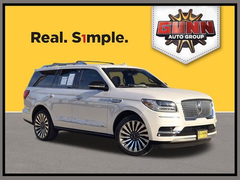 Used 2019 Lincoln Navigator Reserve image 1