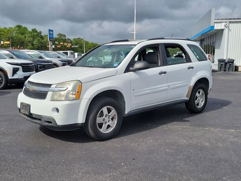 Used 2007 Chevrolet Equinox LS image 2