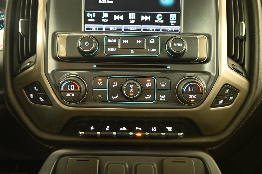 Used 2019 Chevrolet Silverado 3500 High Country w/ Duramax Plus Package AWD/4WD image 30