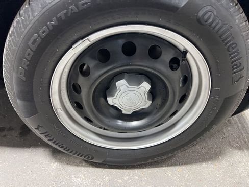 Used 2025 Ford Maverick XL image 40