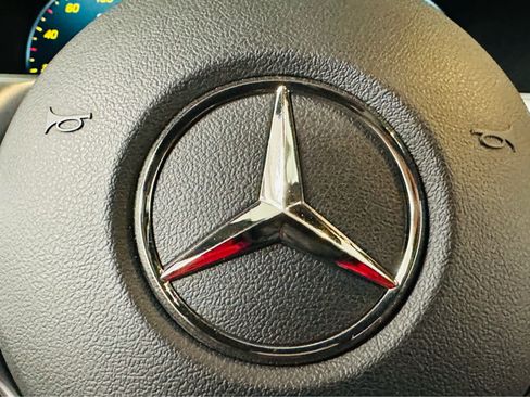 Used 2022 Mercedes-Benz GLC 300 4MATIC Coupe image 16