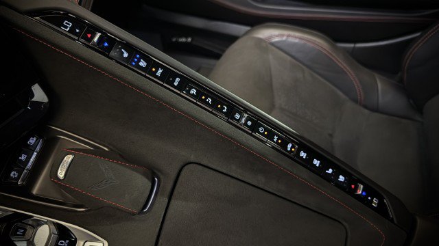 Used 2025 Chevrolet Corvette Stingray Premium Cpe w/ Z51 Performance Package RWD image 9