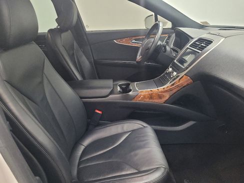 Used 2016 Lincoln MKX Select w/ Select Plus Package image 21