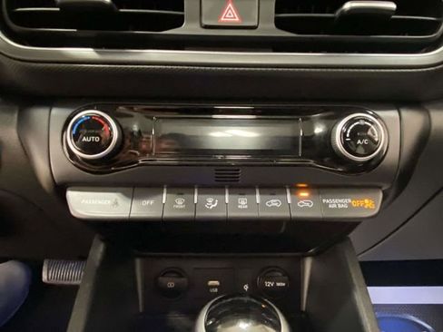 Used 2022 Hyundai Kona Limited image 21