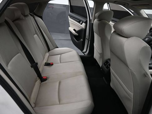 Used 2019 Honda Accord EX image 22