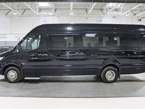 Used 2023 Mercedes-Benz Sprinter 3500 image 5