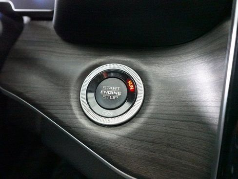 Used 2021 Jeep Grand Cherokee L Limited image 21