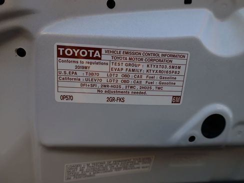 Used 2019 Toyota Highlander XLE image 38