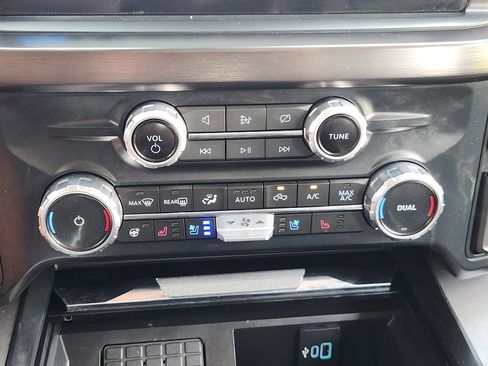 Certified 2023 Ford F250 Lariat w/ Lariat Ultimate Package image 14