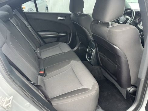 Used 2019 Dodge Charger SXT image 13
