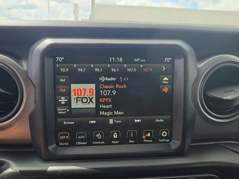 Used 2023 Jeep Gladiator Sport AWD/4WD image 14