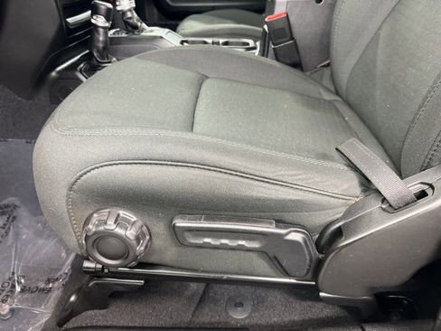 Used 2021 Jeep Wrangler Unlimited Sport image 13