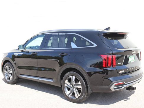 Used 2022 Kia Sorento EX AWD/4WD image 2