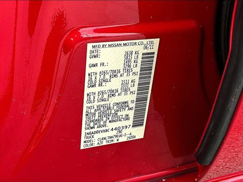 Used 2011 Nissan Frontier SV AWD/4WD image 18