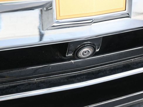 Used 2024 Chevrolet Suburban LT image 59