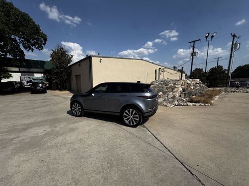 Certified 2025 Land Rover Range Rover Evoque Dynamic SE AWD/4WD image 3