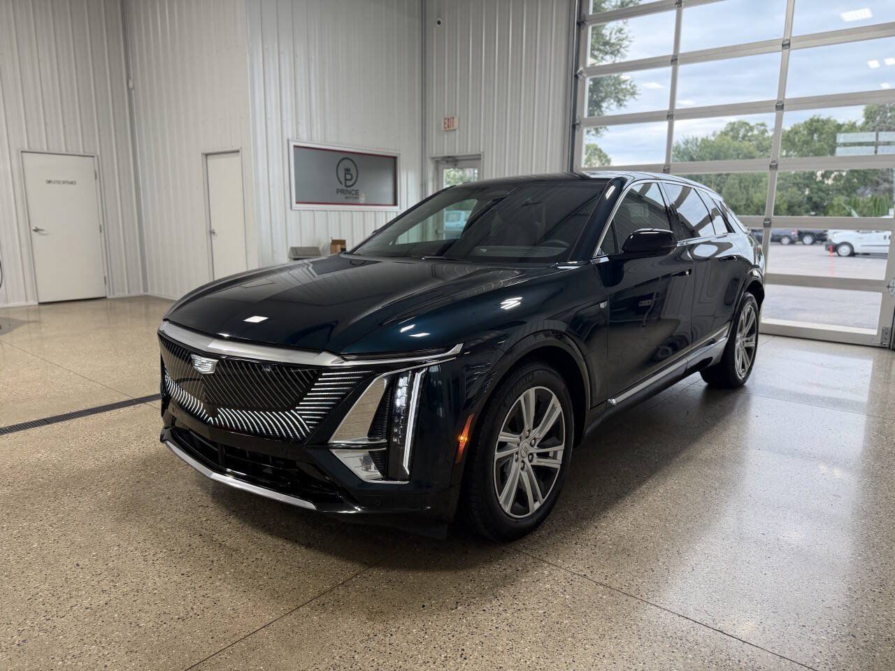 Used 2024 Cadillac Lyriq Tech w/ LPO, Floor Liner Package AWD/4WD image 2