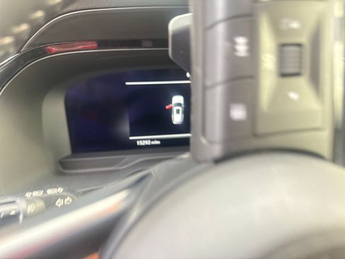 Used 2025 Nissan Pathfinder Platinum AWD/4WD image 11