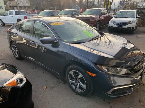 Used 2019 Honda Civic LX image 2