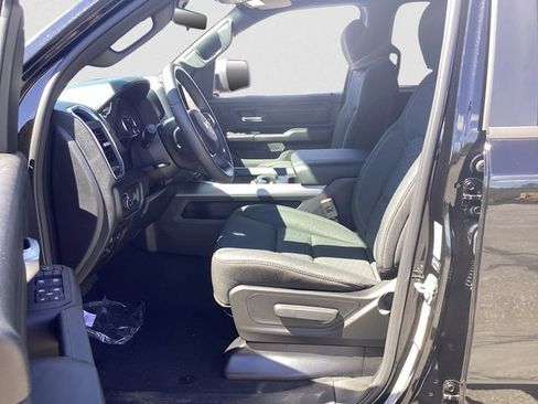 New 2026 RAM 1500 Express AWD/4WD image 10