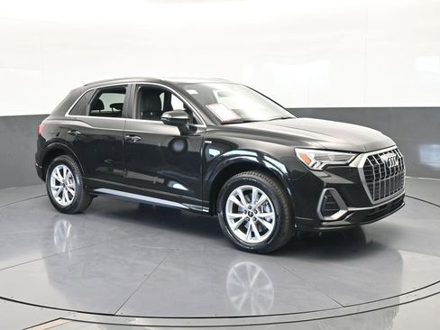 Used 2025 Audi Q3 2.0T Premium image 8