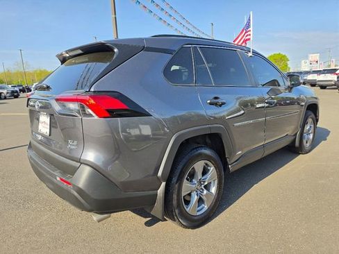 Used 2025 Toyota RAV4 XLE w/ Convenience Package AWD/4WD image 7