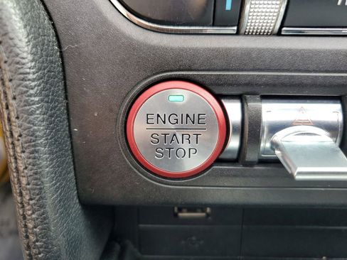 Used 2018 Ford Mustang Premium image 26