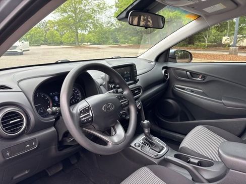 Used 2021 Hyundai Kona SE w/ Cargo Package FWD image 13
