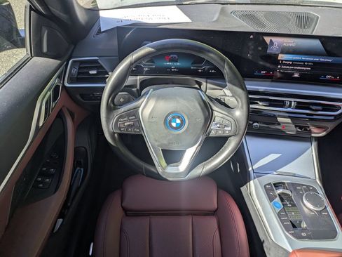 Used 2023 BMW i4 eDrive35 RWD image 28