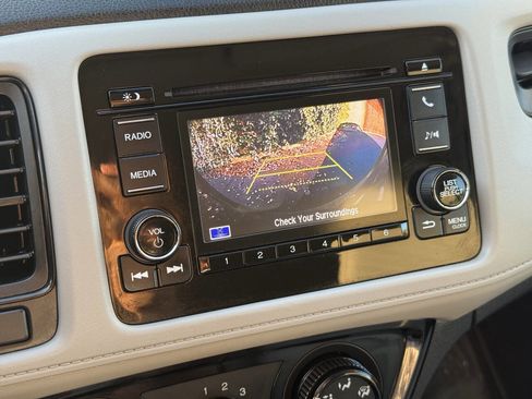 Used 2020 Honda HR-V LX image 30
