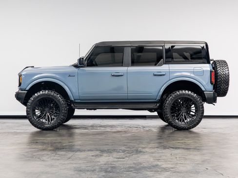 Used 2025 Ford Bronco Outer Banks AWD/4WD image 9
