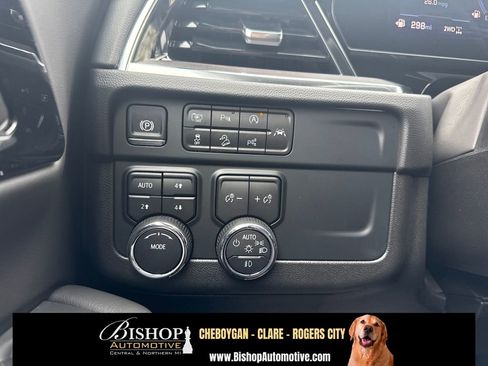 Used 2025 Chevrolet Tahoe Z71 AWD/4WD image 24