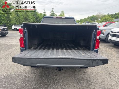 Used 2019 Chevrolet Silverado 1500 High Country w/ Technology Package AWD/4WD image 10