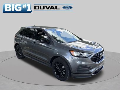 Used 2024 Ford Edge SE w/ Black Appearance Package
