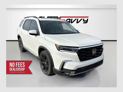 Used 2023 Honda Pilot Touring image 1