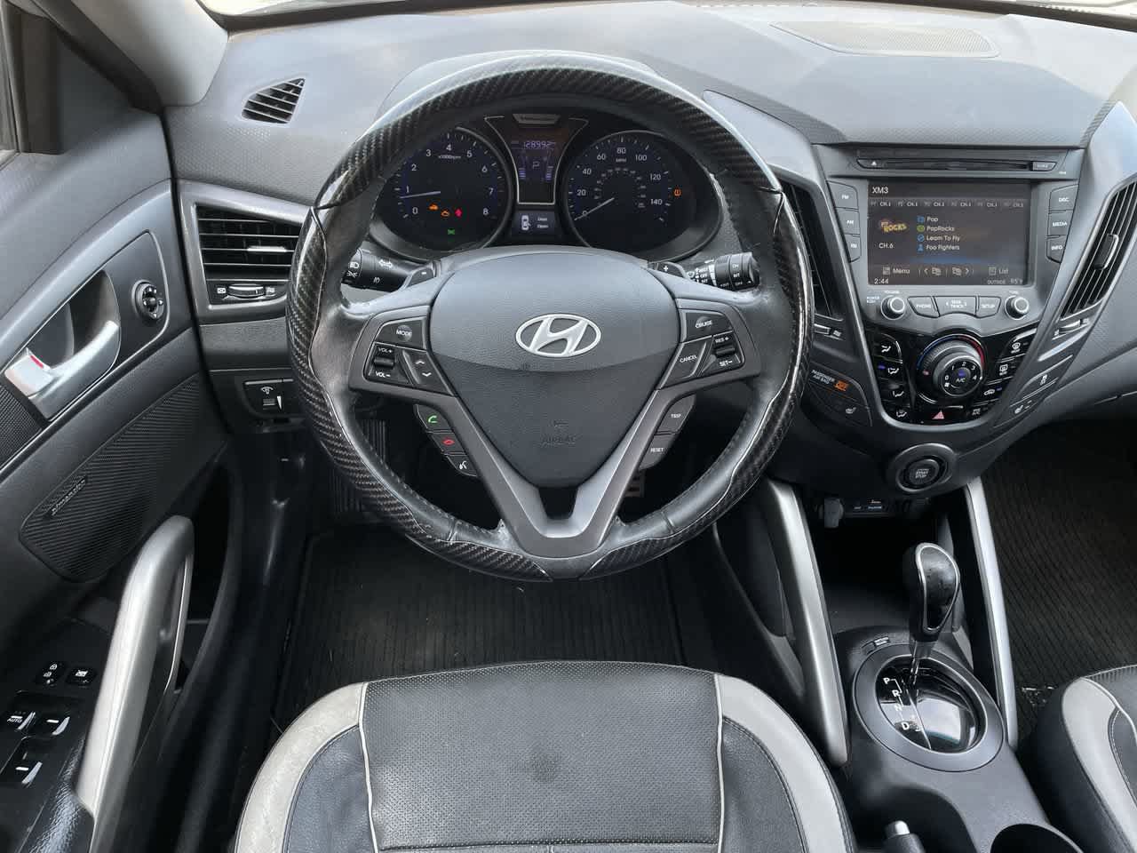Used 2013 Hyundai Veloster Turbo FWD image 11