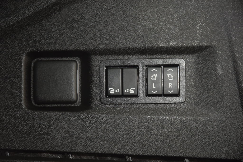 Used 2022 Chevrolet Tahoe High Country AWD/4WD image 28
