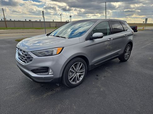Certified 2024 Ford Edge Titanium w/ Equipment Group 301A image 8
