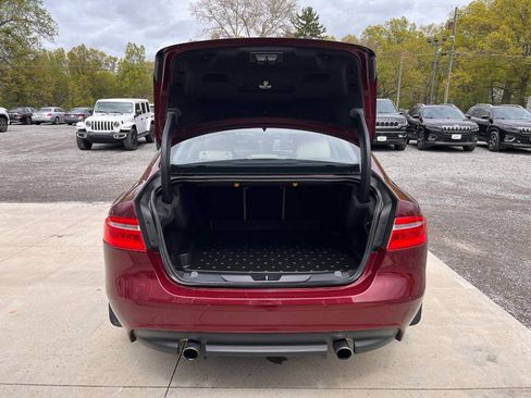 Used 2017 Jaguar XE Premium AWD/4WD image 17