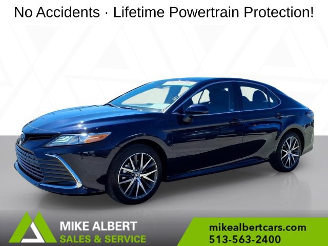 Used 2022 Toyota Camry XLE FWD image 3