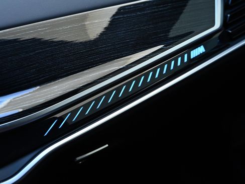 Certified 2025 BMW X6 M60i w/ Executive Package image 35