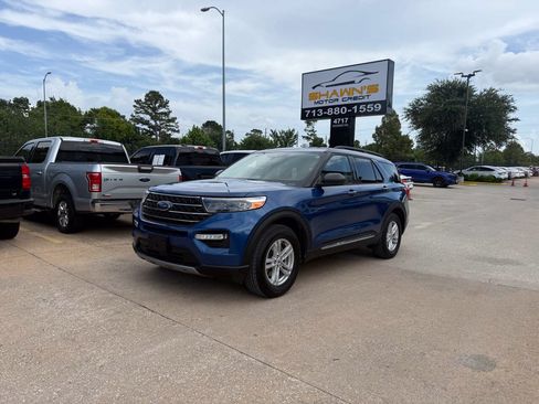 Used 2020 Ford Explorer XLT w/ Equipment Group 202A RWD image 43