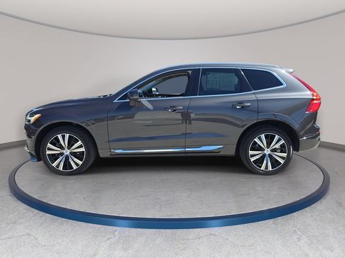 Used 2023 Volvo XC60 B5 Ultimate FWD image 9