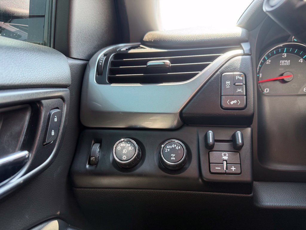 Used 2017 Chevrolet Tahoe LT AWD/4WD image 12