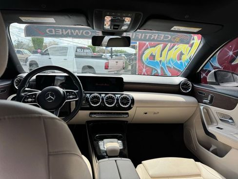 Used 2022 Mercedes-Benz A 220 4MATIC image 10