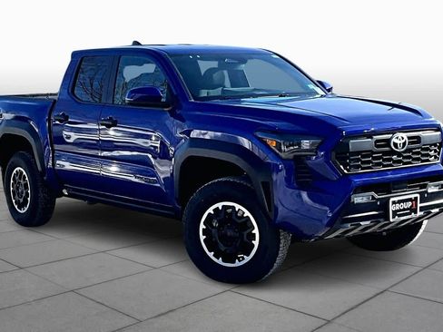 Used 2024 Toyota Tacoma TRD Off-Road image 3